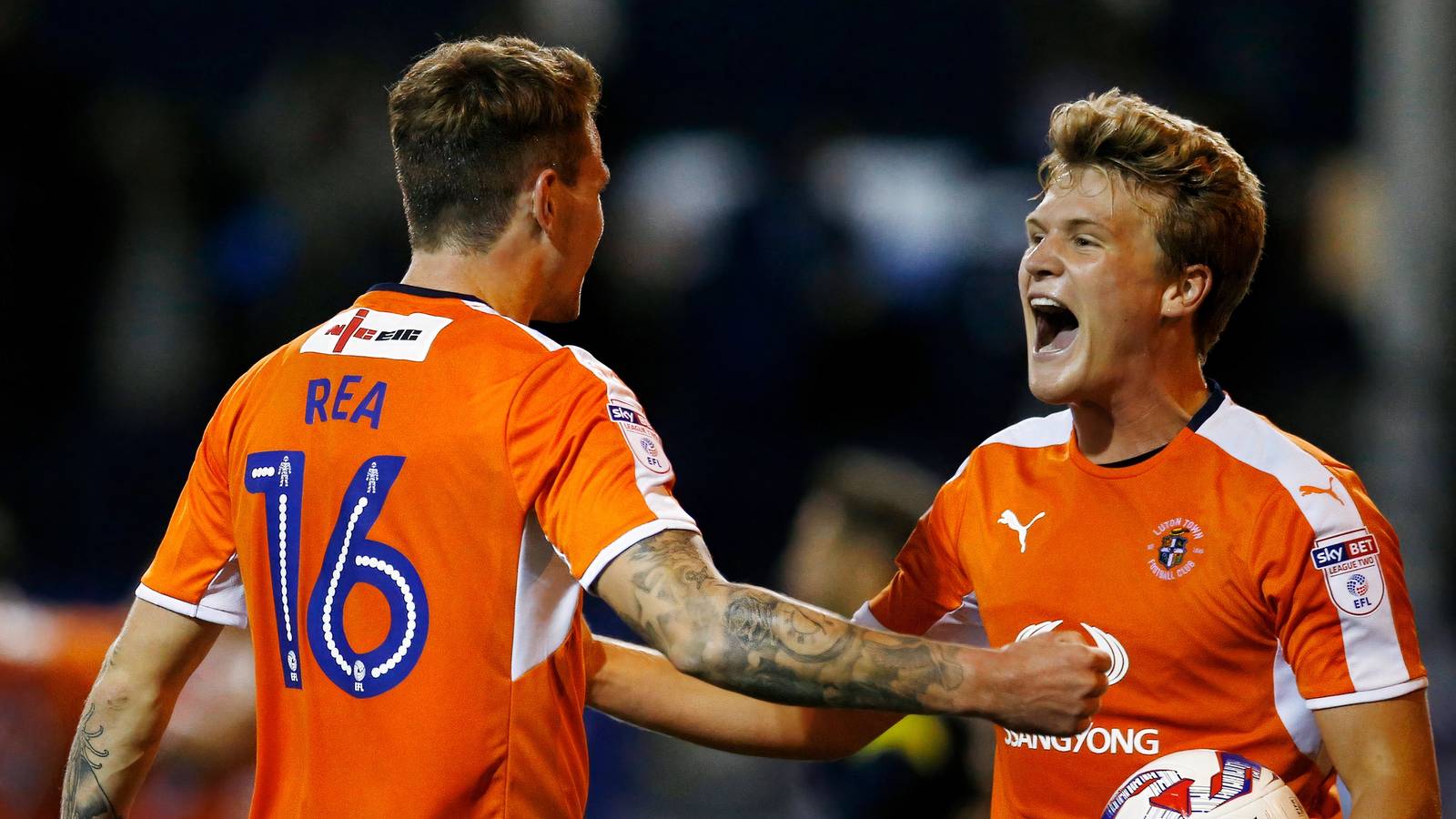 Luton Town raih kemenangan besar dari kesepakatan enam angka dengan Norwich Luton Town raih kemenangan besar dari kesepakatan enam angka dengan Norwich