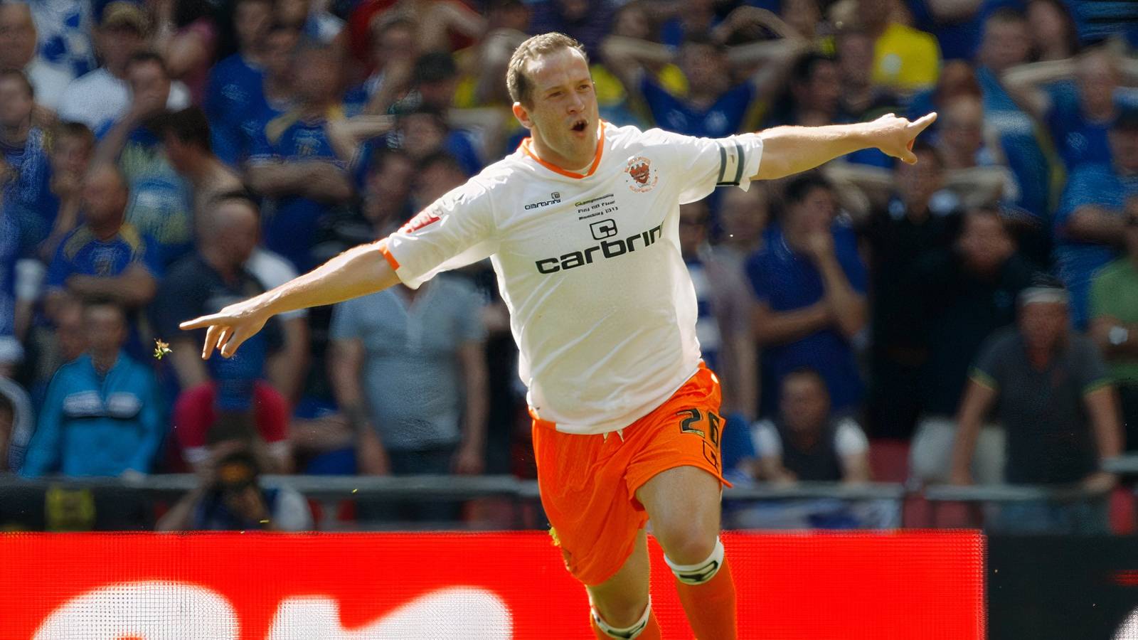 Blackpool Rencanakan Kedatangan Charlie Adam Gantikan Steve Bruce