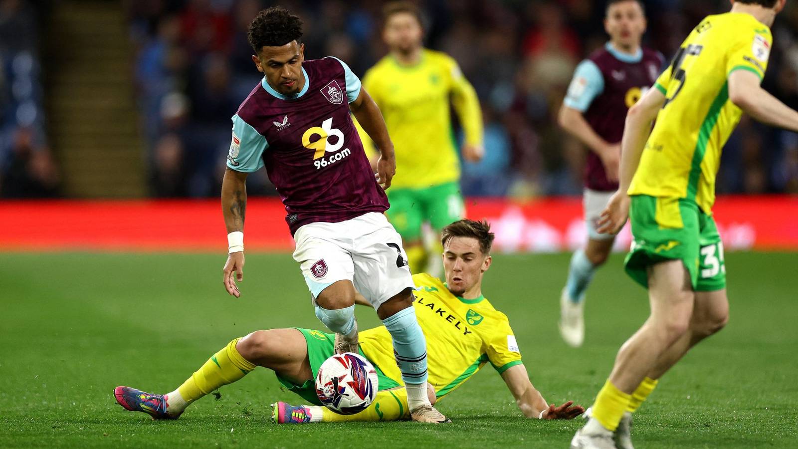 Norwich City may always wonder ‘what-if’ with 6-minute player - Tottenham deal fell flat in 2018 - Football League World