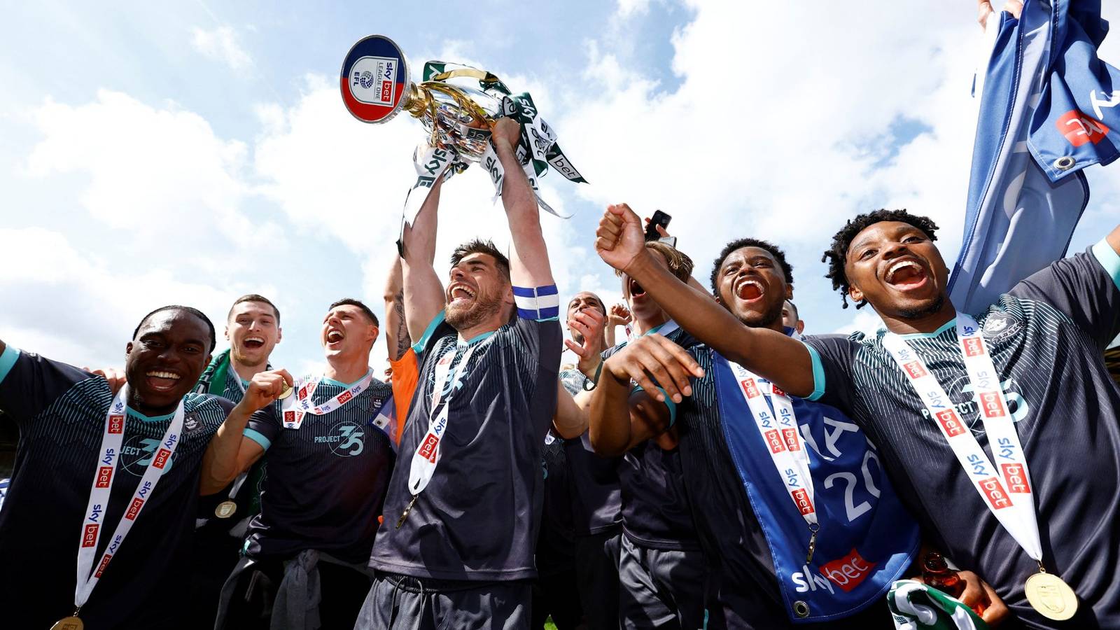 11 Pemain Plymouth Argyle yang Akan Tinggalkan Home Park pada 2026