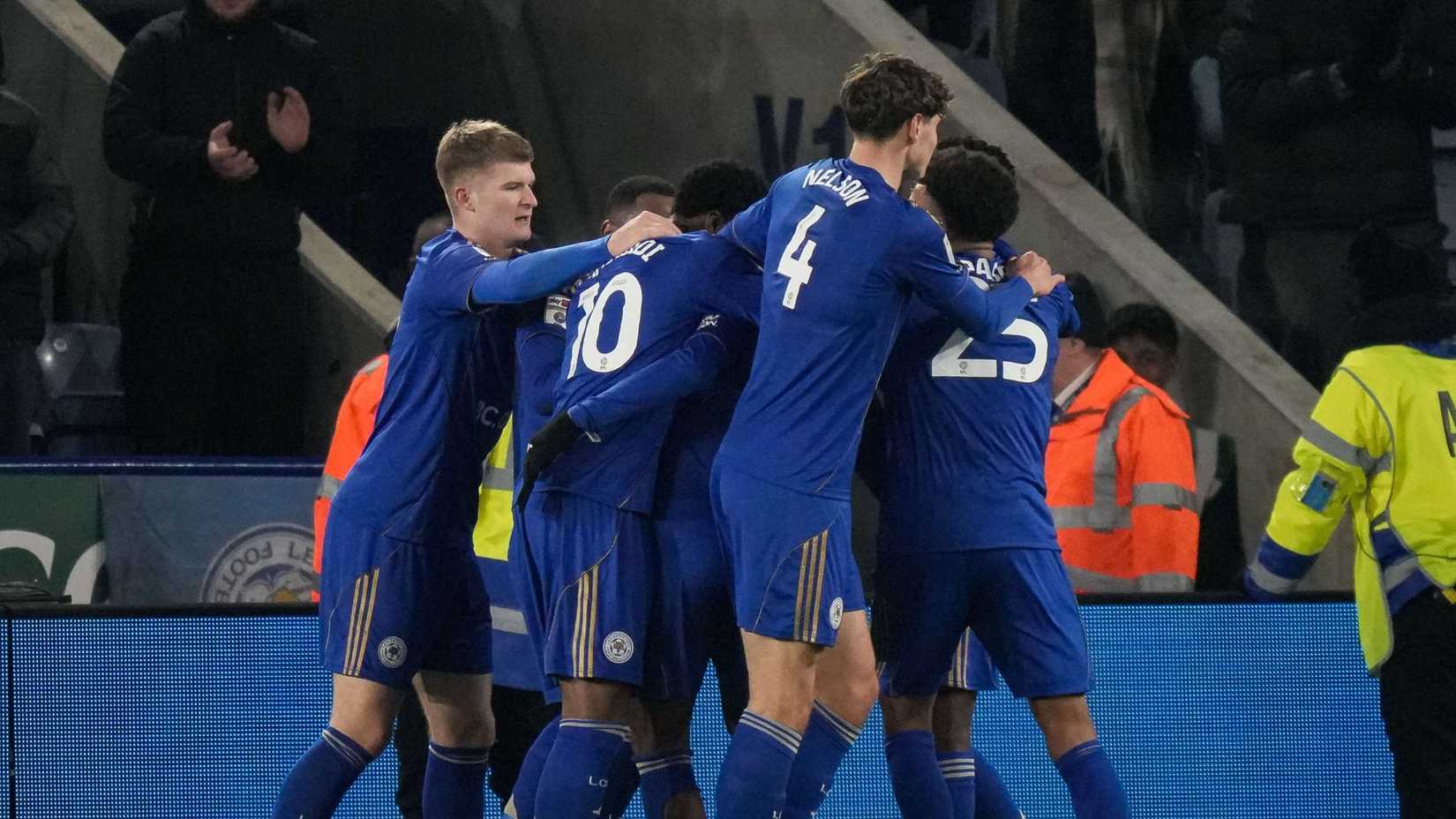 https://static0.footballleagueworldimages.com/wordpress/wp-content/uploads/2026/01/abdul-fatawu-s-winner-for-leicester-city-vs-west-brom.jpg?q=49&fit=crop&w=825&dpr=2