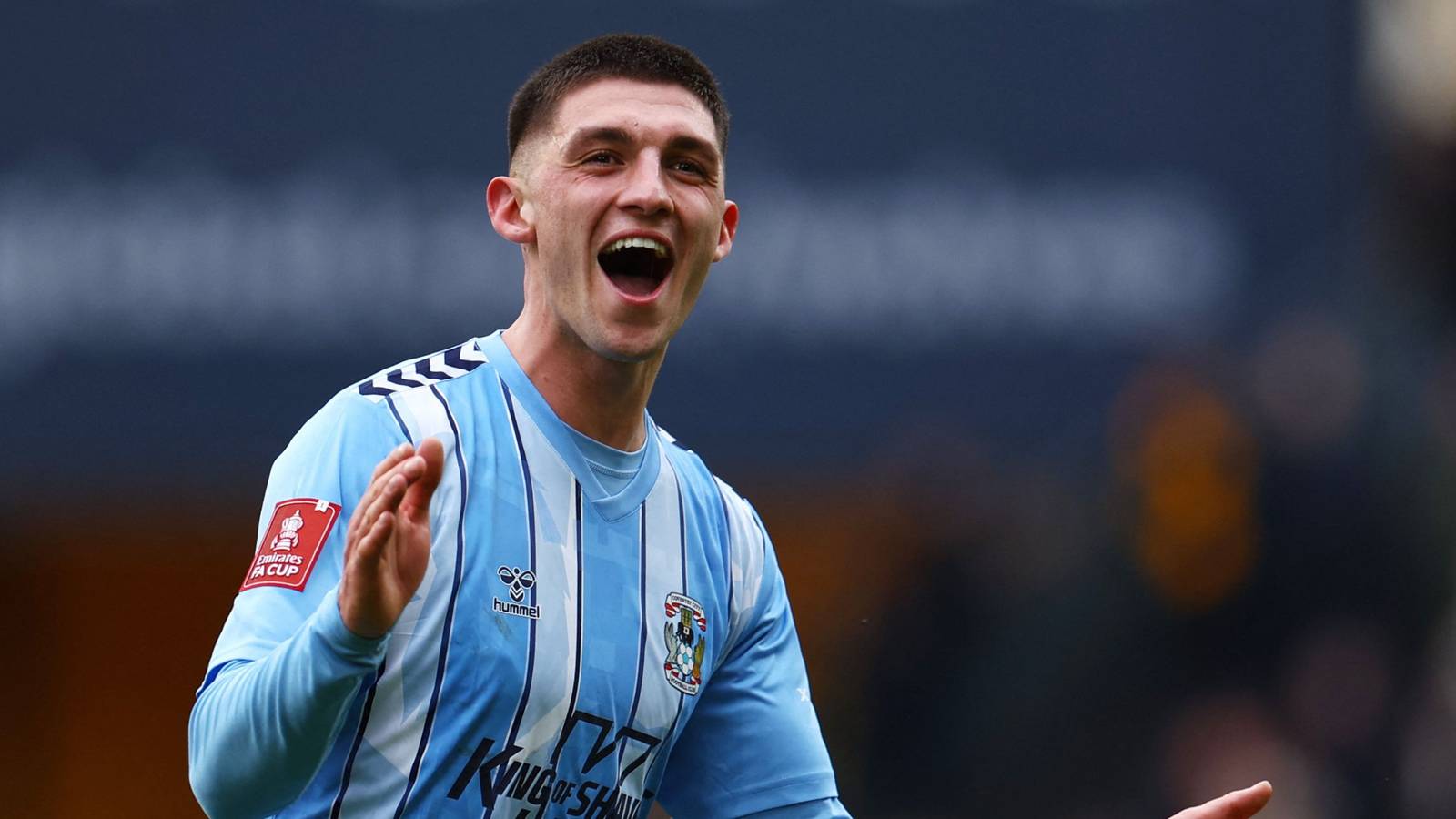 Bobby Thomas reveals Coventry City contract truth as Everton and Leeds ...