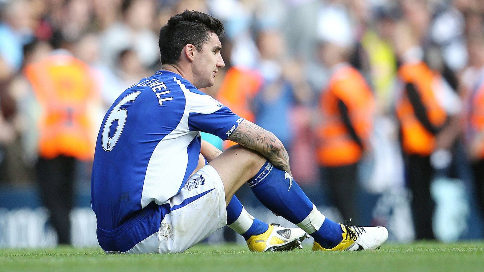 Ex-Birmingham City & Aston Villa player Liam Ridgewell in frame for Walsall job