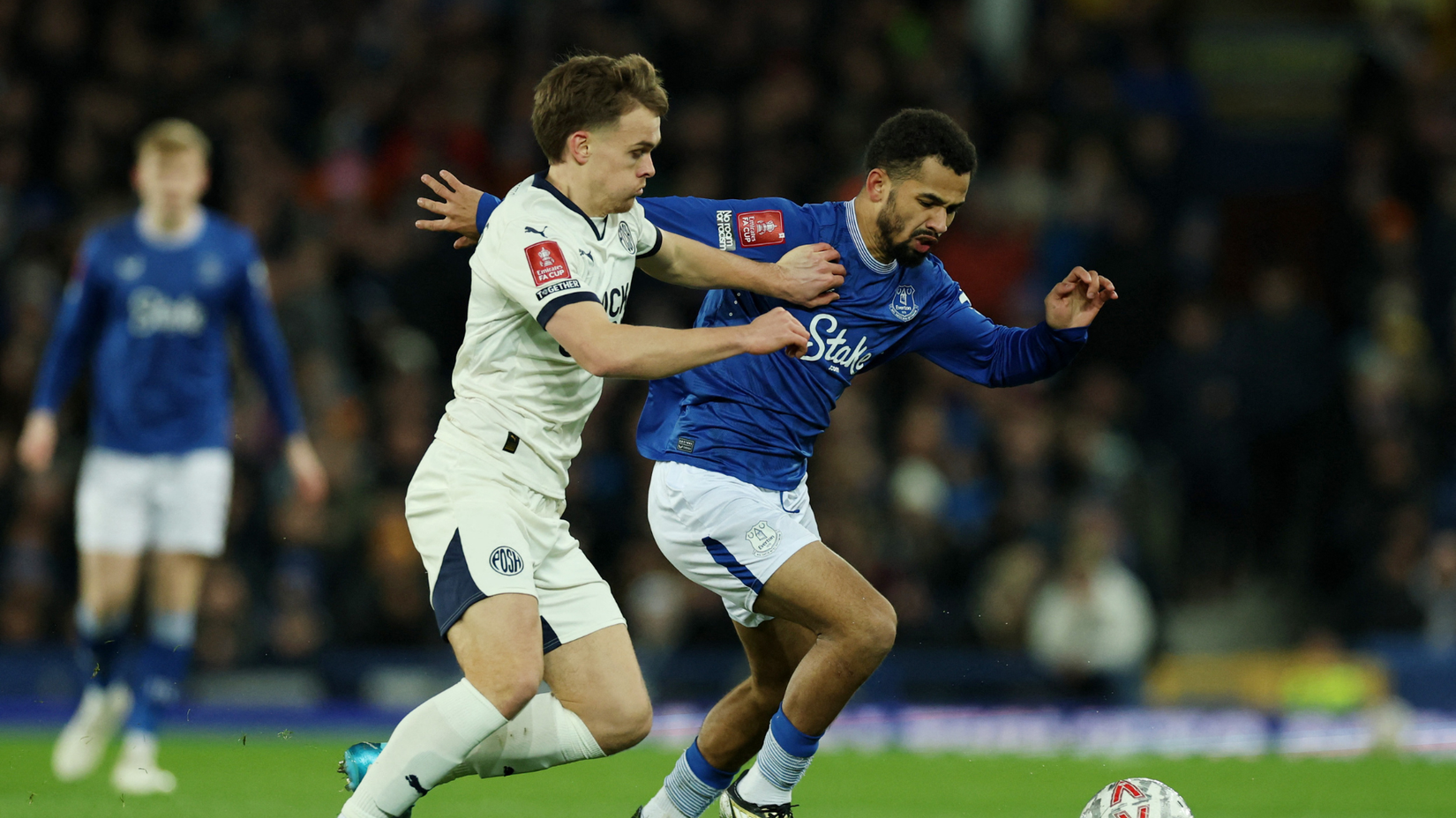 Sheffield Wednesday & Leicester City in four-club race for £0 Archie ...