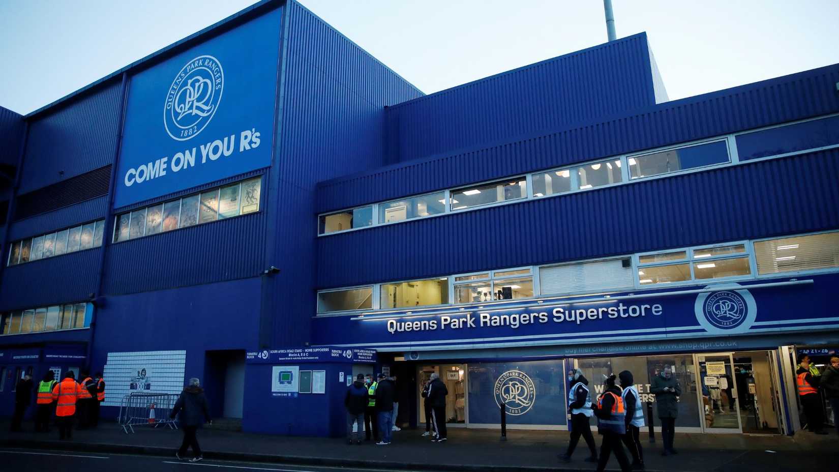 Fulham midfield ace set to leave in 2027 - QPR & Southampton must plot ...