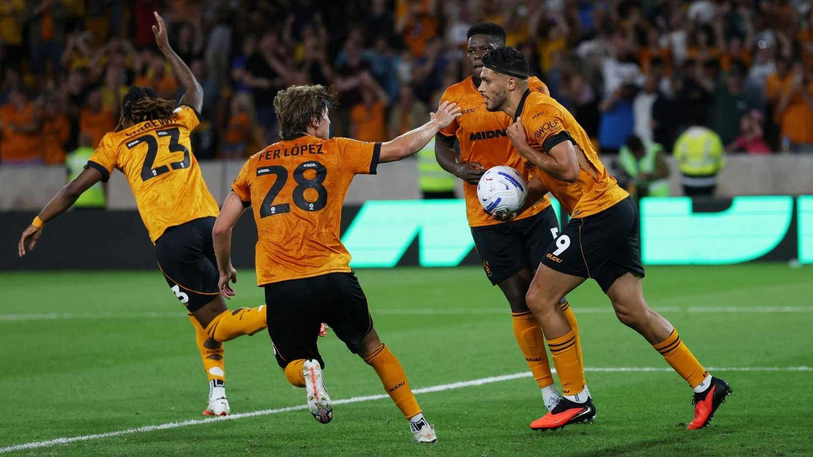 Raul Jimenez drops 11-word Wolves update after big injury blow