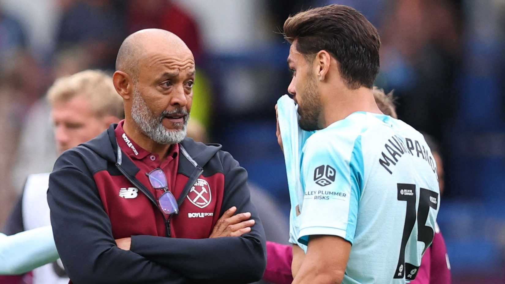 Burnley eyeing shock West Ham transfer raid